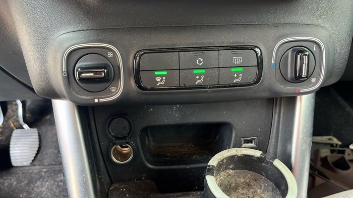 Citroen C3 Aircross I 1.2 PureTech 82 Sloopvoertuig (2018, Rood)