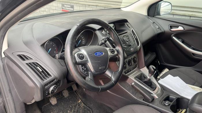 Ford Focus 3 1.0 Ti-VCT EcoBoost 12V 125 Sloopvoertuig (2014, Metallic, Zwart)