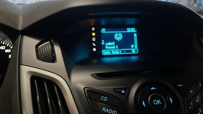 Ford Focus 3 1.0 Ti-VCT EcoBoost 12V 125 Sloopvoertuig (2014, Metallic, Zwart)