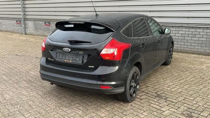 Ford Focus 3 1.0 Ti-VCT EcoBoost 12V 125 Sloopvoertuig (2014, Metallic, Zwart)