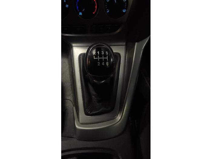 Ford Focus 3 1.0 Ti-VCT EcoBoost 12V 125 Sloopvoertuig (2014, Metallic, Zwart)