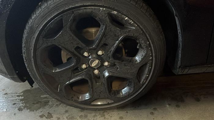 Ford Focus 3 1.0 Ti-VCT EcoBoost 12V 125 Sloopvoertuig (2014, Metallic, Zwart)