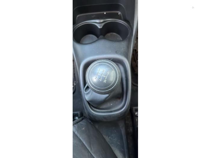 Peugeot 108 1.0 12V VVT-i Sloopvoertuig (2019, Donker, Zilvergrijs, Moonmist)