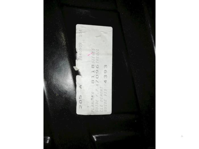 Renault Scénic II 1.6 16V Sloopvoertuig (2003, Zwart)