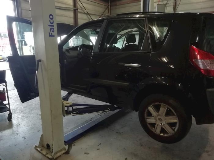 Renault Scénic II 1.6 16V Sloopvoertuig (2003, Zwart)