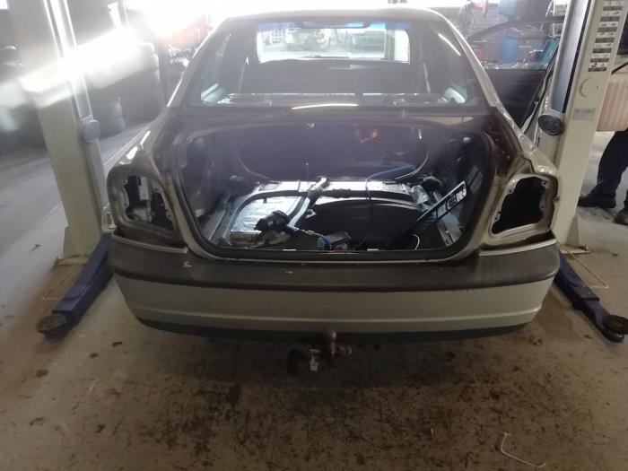 Volvo S80 2.4 20V 140 Sloopvoertuig (2001, Beige)