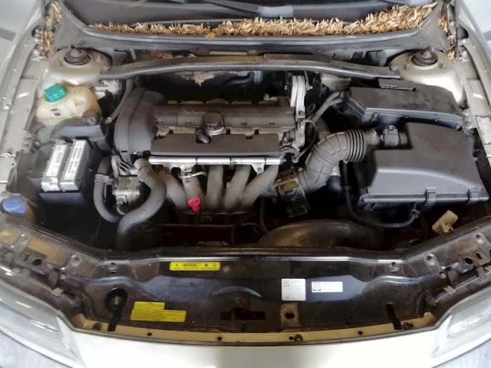 Volvo S80 2.4 20V 140 Sloopvoertuig (2001, Beige)