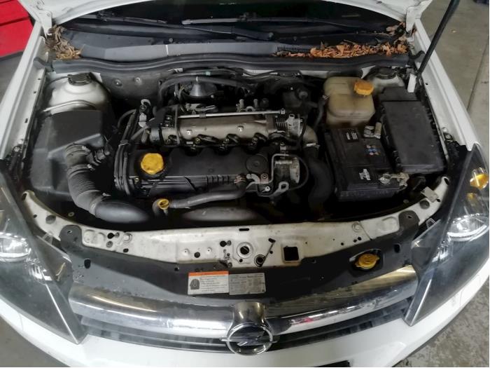 Opel Astra H 1.9 CDTi 100 Sloopvoertuig (2006, Wit)