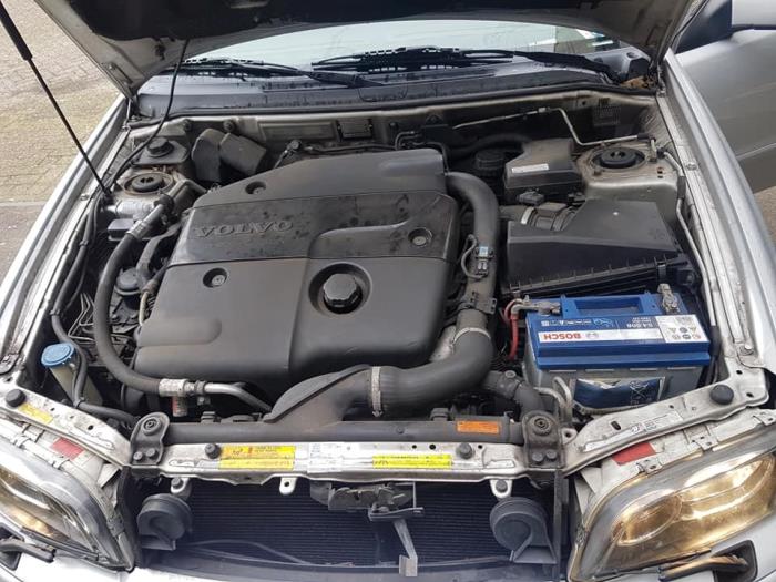 Volvo V40 1.9 D Sloopvoertuig (2004, Grijs)