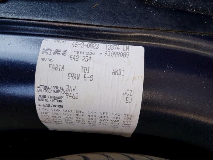 Skoda Fabia II Combi 1.4 TDI 80 Sloopvoertuig (2009, Donker, Paars)