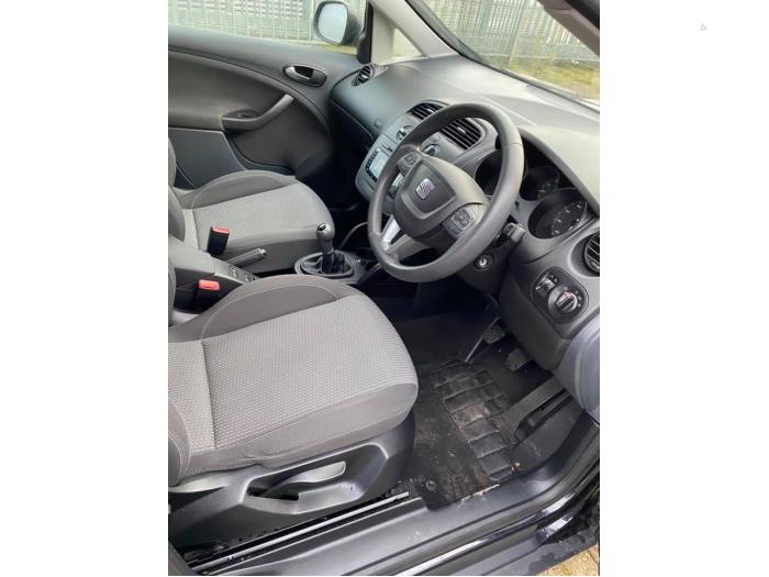 Seat Altea 1.6 Sloopvoertuig (2009, Zwart)