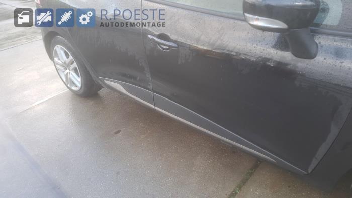 Renault Clio IV Estate/Grandtour 0.9 Energy TCE 90 12V Sloopvoertuig (2019, Zwart)