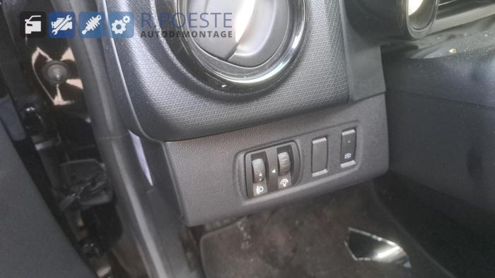 Renault Clio IV Estate/Grandtour 0.9 Energy TCE 90 12V Sloopvoertuig (2019, Zwart)