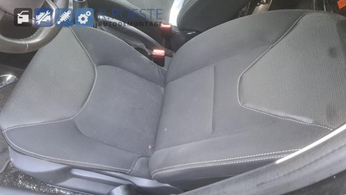 Renault Clio IV Estate/Grandtour 0.9 Energy TCE 90 12V Sloopvoertuig (2019, Zwart)