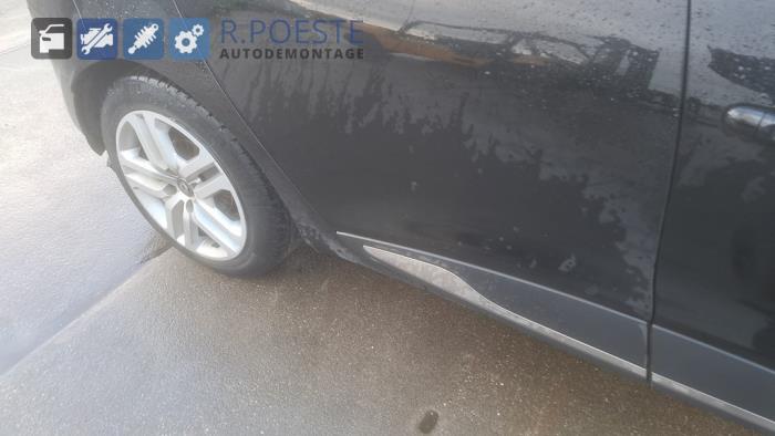 Renault Clio IV Estate/Grandtour 0.9 Energy TCE 90 12V Sloopvoertuig (2019, Zwart)