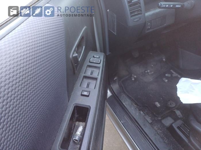 Mazda 5 1.8i 16V Sloopvoertuig (2007, Beige)