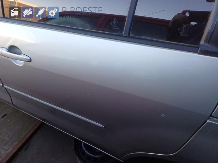 Mazda 5 1.8i 16V Sloopvoertuig (2007, Beige)