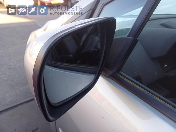 Mazda 5 1.8i 16V Sloopvoertuig (2007, Beige)