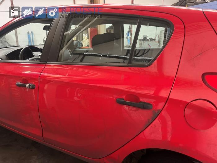 Hyundai i20 1.2i 16V Sloopvoertuig (2011, Rood)