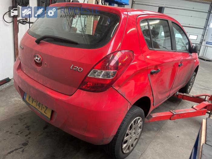 Hyundai i20 1.2i 16V Sloopvoertuig (2011, Rood)