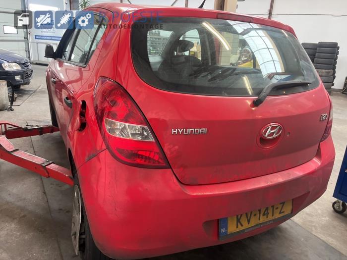 Hyundai i20 1.2i 16V Sloopvoertuig (2011, Rood)