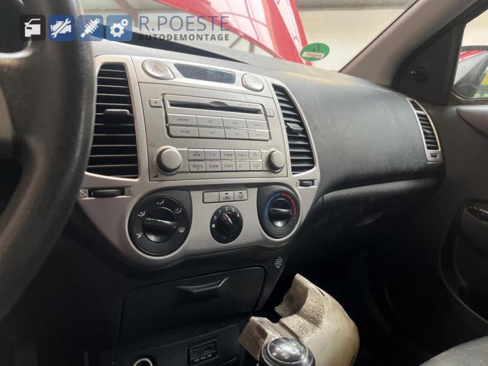 Hyundai i20 1.2i 16V Sloopvoertuig (2011, Rood)