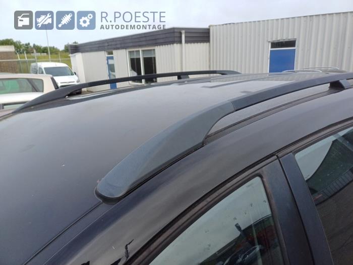 Chevrolet Captiva 2.4 16V 4x2 Sloopvoertuig (2008, Zwart)