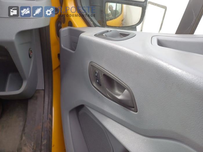 Ford Transit 2.0 TDCi 16V Eco Blue 130 Sloopvoertuig (2016, Graniet)