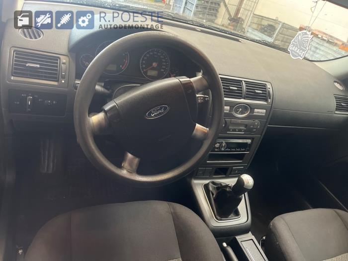 Ford Mondeo III 1.8 16V Sloopvoertuig (2005, Zwart)