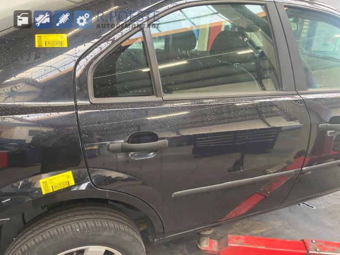 Ford Mondeo III 1.8 16V Sloopvoertuig (2005, Zwart)