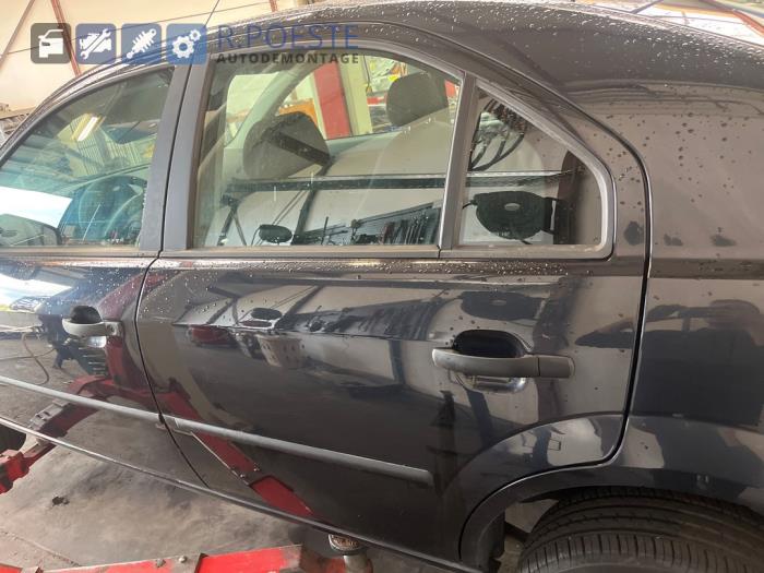 Ford Mondeo III 1.8 16V Sloopvoertuig (2005, Zwart)