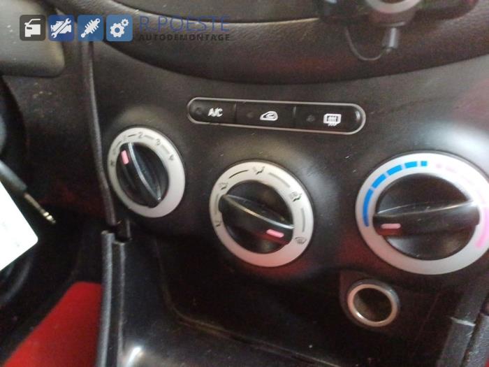 Hyundai i10 1.1i 12V Sloopvoertuig (2010, Rood)