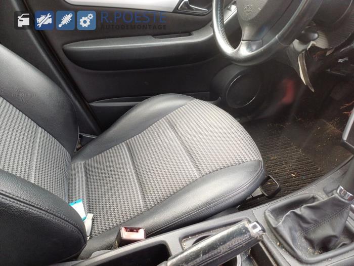 Mercedes A 1.5 A-150 5-Drs. Sloopvoertuig (2005, Beige)