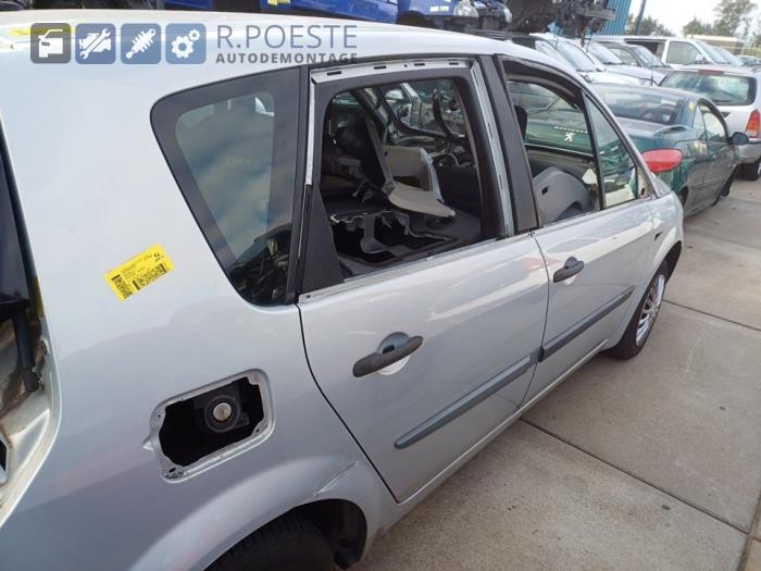Renault Scénic II 1.6 16V Sloopvoertuig (2004, Grijs)
