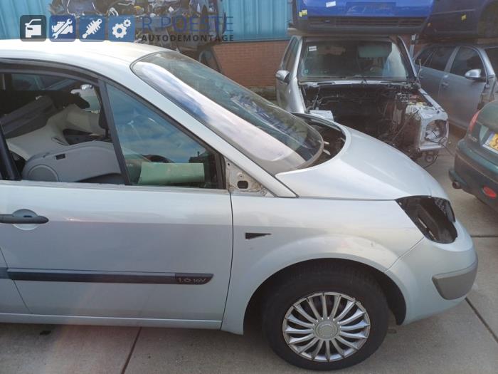Renault Scénic II 1.6 16V Sloopvoertuig (2004, Grijs)