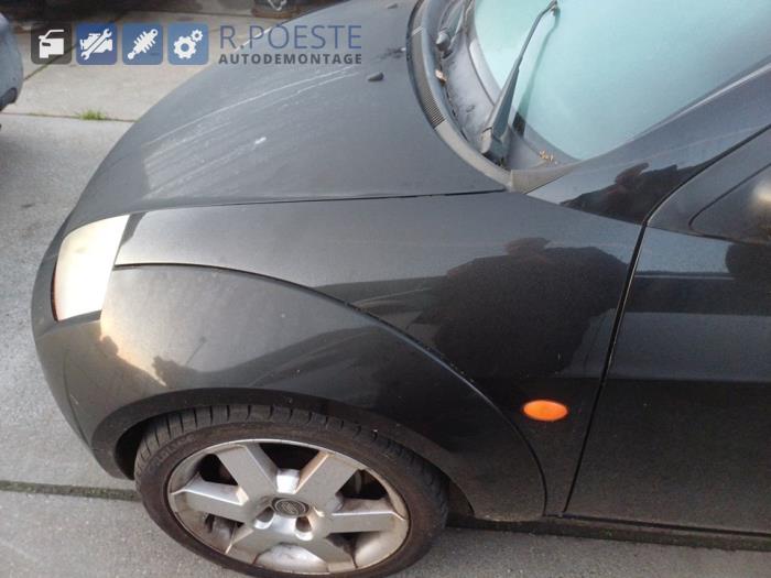 Ford StreetKa 1.6i Sloopvoertuig (2003, Zwart)