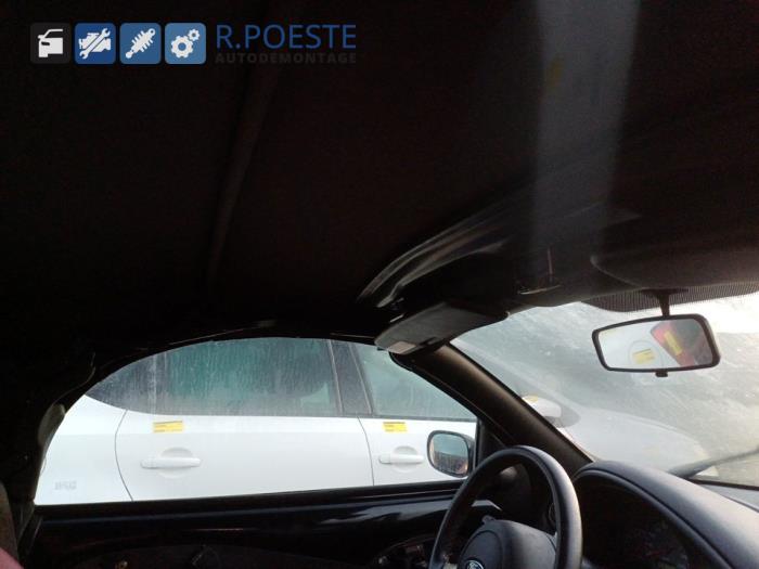 Ford StreetKa 1.6i Sloopvoertuig (2003, Zwart)