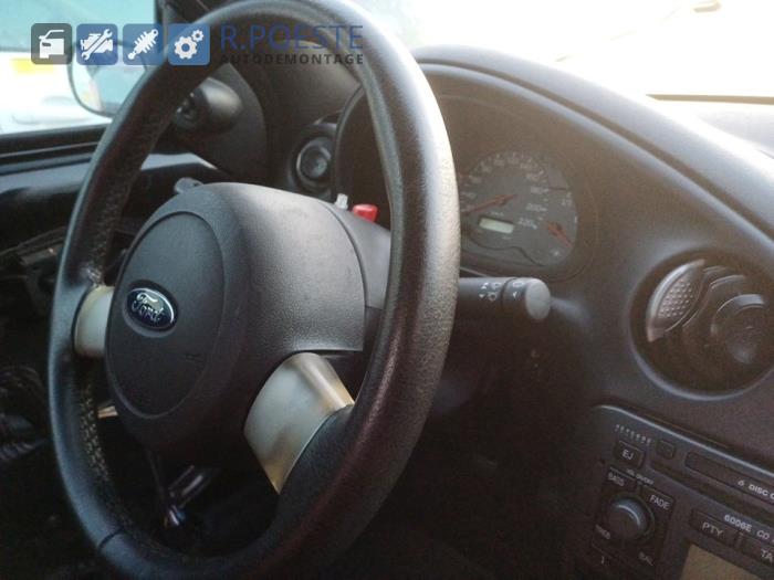 Ford StreetKa 1.6i Sloopvoertuig (2003, Zwart)