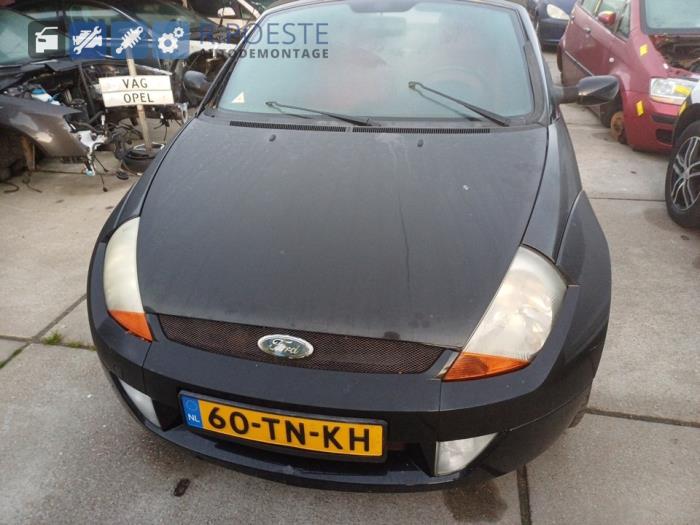 Ford StreetKa 1.6i Sloopvoertuig (2003, Zwart)
