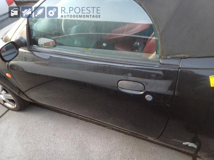 Ford StreetKa 1.6i Sloopvoertuig (2003, Zwart)