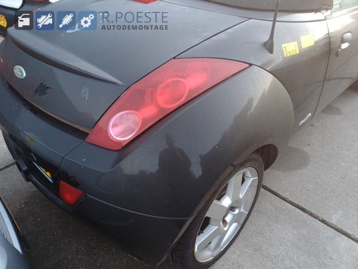 Ford StreetKa 1.6i Sloopvoertuig (2003, Zwart)