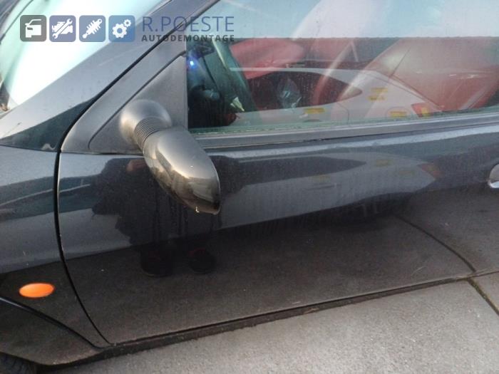 Ford StreetKa 1.6i Sloopvoertuig (2003, Zwart)