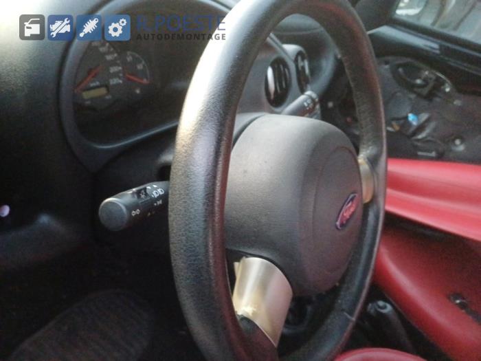 Ford StreetKa 1.6i Sloopvoertuig (2003, Zwart)