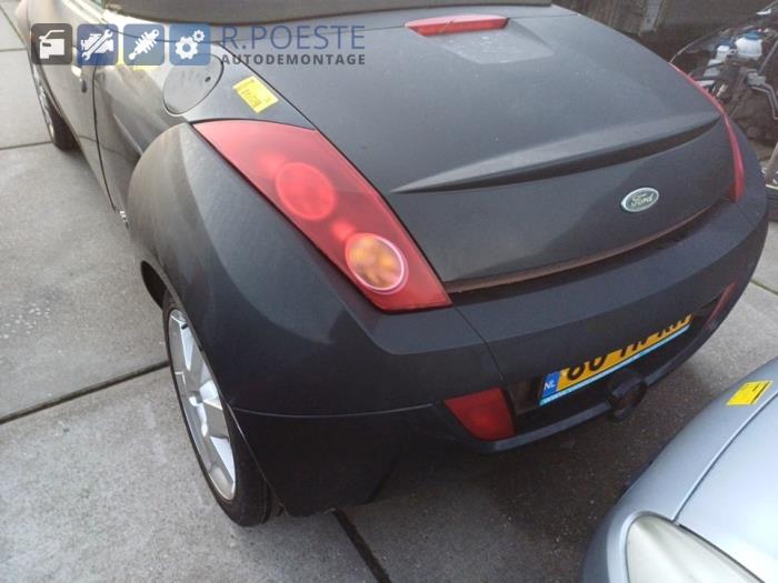 Ford StreetKa 1.6i Sloopvoertuig (2003, Zwart)