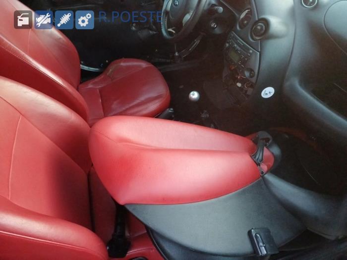 Ford StreetKa 1.6i Sloopvoertuig (2003, Zwart)