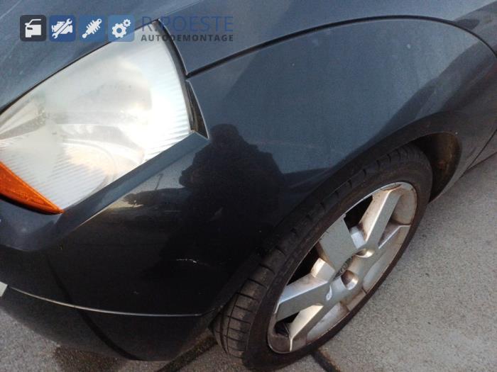 Ford StreetKa 1.6i Sloopvoertuig (2003, Zwart)