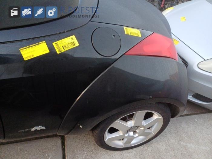 Ford StreetKa 1.6i Sloopvoertuig (2003, Zwart)