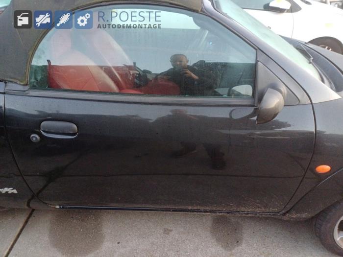 Ford StreetKa 1.6i Sloopvoertuig (2003, Zwart)