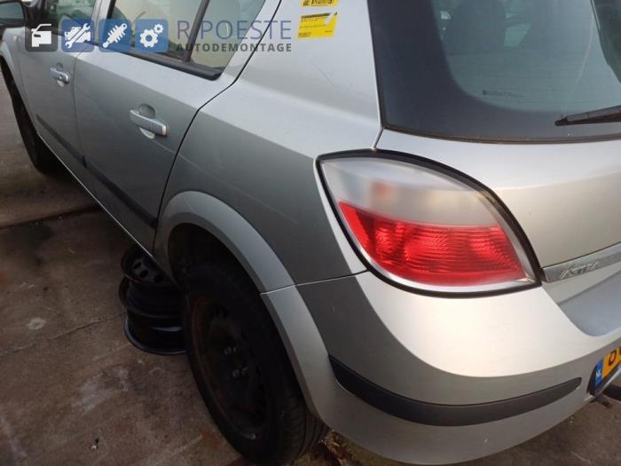 Opel Astra H 1.6 16V Twinport Sloopvoertuig (2005, Grijs)