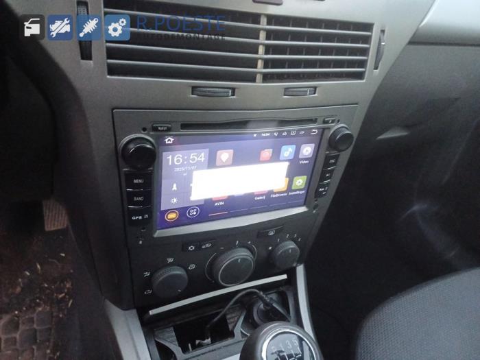 Opel Astra H 1.6 16V Twinport Sloopvoertuig (2005, Grijs)